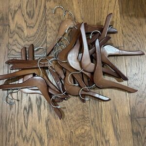 18 wooden baby hangers